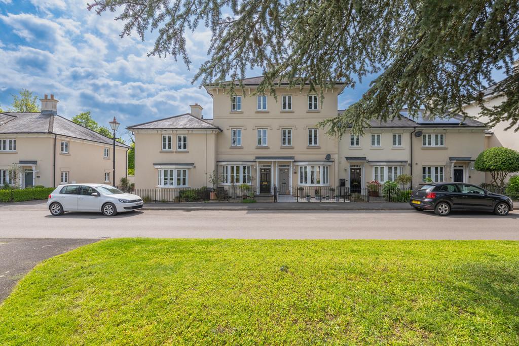 Campriano Drive, Emscote Lawns, Warwick 3 bed townhouse for sale £445,000