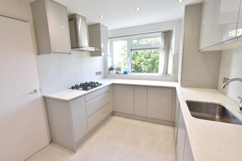 3 bedroom apartment to rent, Cheam Road, Sutton SM1