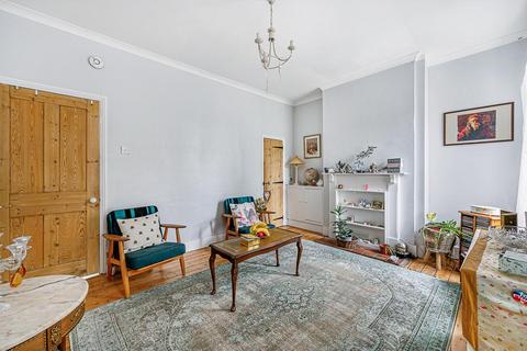 8 Cranmer Avenue, London, W13 9SH