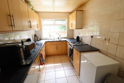 5 bedroom end of terrace house for sale - Talbot Road, Round Green, Luton, Bedfordshire, LU2 7RW