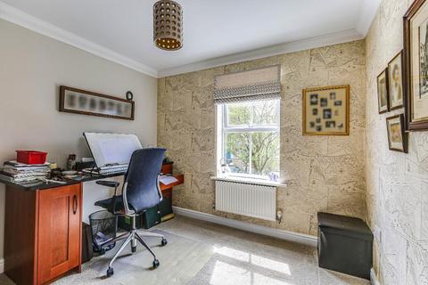 52 Alexander Crescent, Caterham, CR3 5ZG