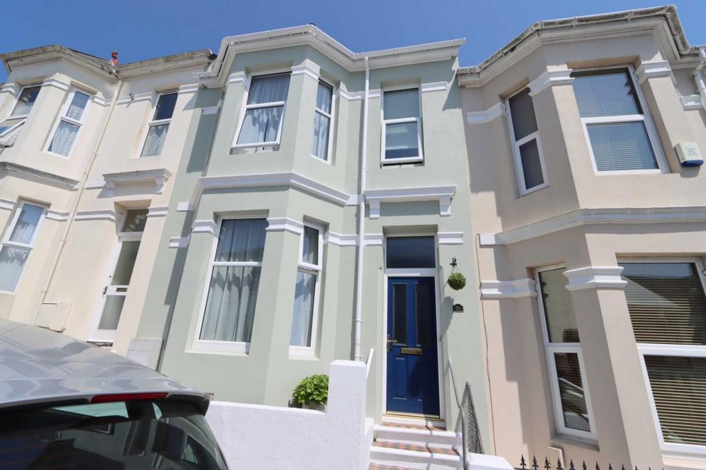 Durham Avenue, Plymouth PL4 3 bed terraced house for sale £215,000
