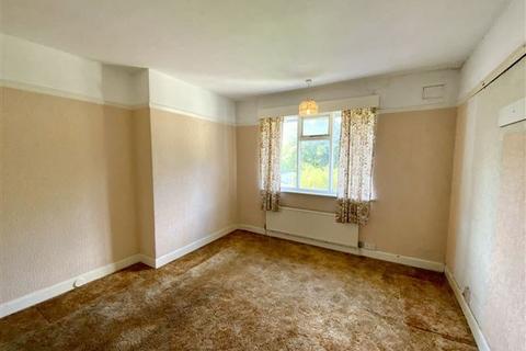 58 Clifton Crescent, Sheffield, S9 4BE