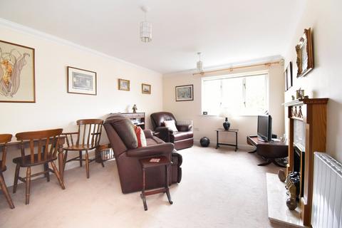 2 bedroom retirement property for sale, Bridge Street, Walton-on-Thames, KT12