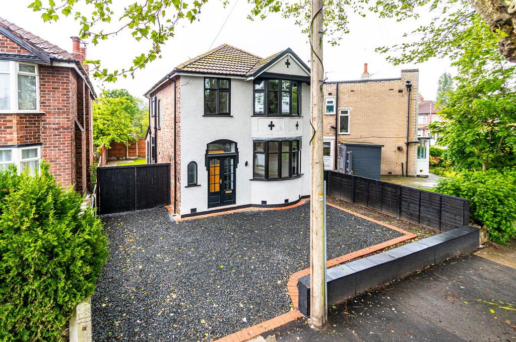 Rothiemay Road, Flixton, Manchester, M41 3 bed detached house for sale