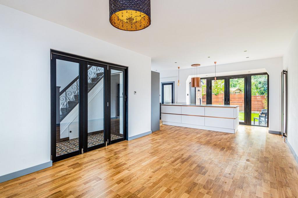 Rothiemay Road, Flixton, Manchester, M41 3 bed detached house for sale