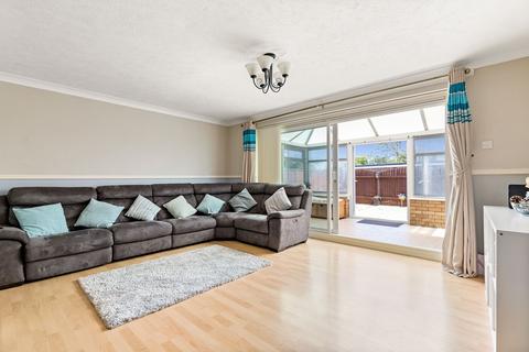 26 Cranleigh Drive, Whitfield, Dover, CT16 3NL