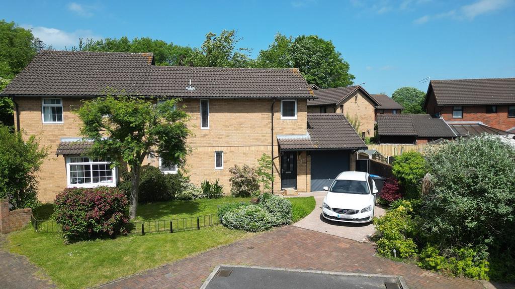 Lydbury Close, Callands, Warrington, WA5 3 bed semidetached house for