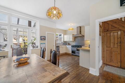 31 Amesbury Road, Bromley, BR1 2QJ