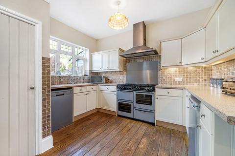 31 Amesbury Road, Bromley, BR1 2QJ