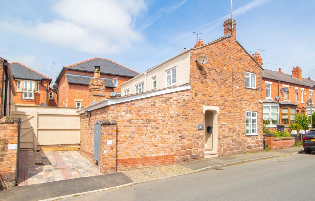 Filkins Lane, Boughton, Chester 4 bed detached house £525,000