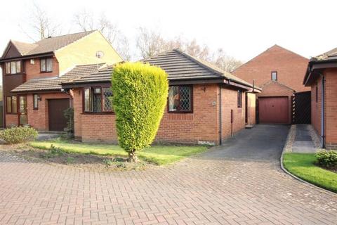 2 bedroom detached bungalow for sale - Austhorpe Drive, Leeds, LS15
