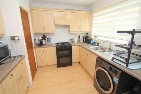 27 Gloucester Crescent, Staines, TW18 1PP