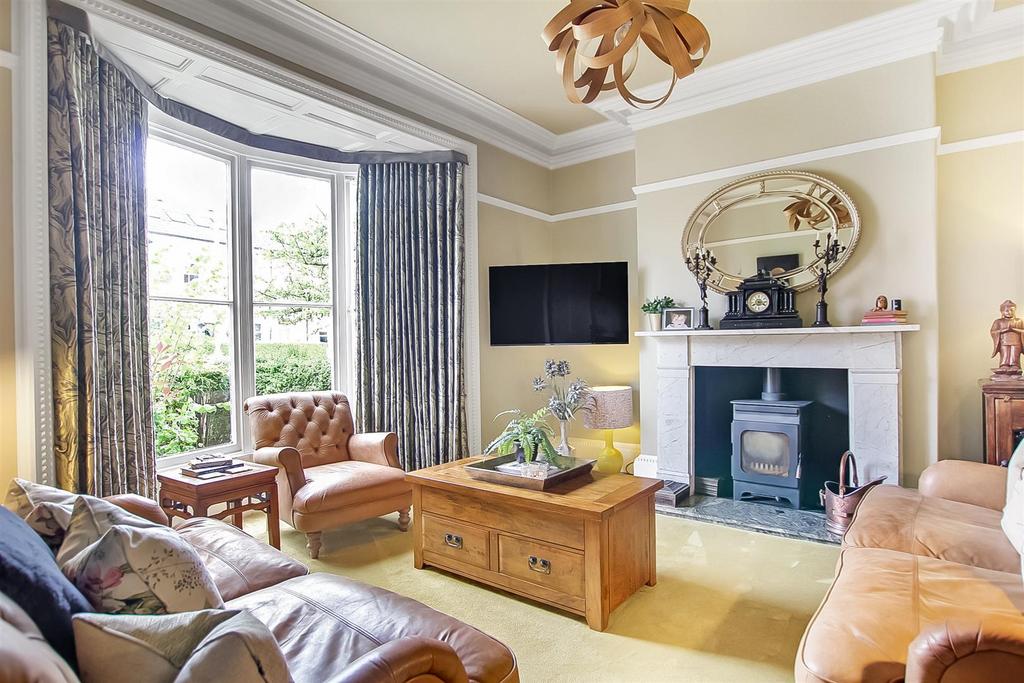 Pierremont Crescent, Darlington 6 bed townhouse £400,000