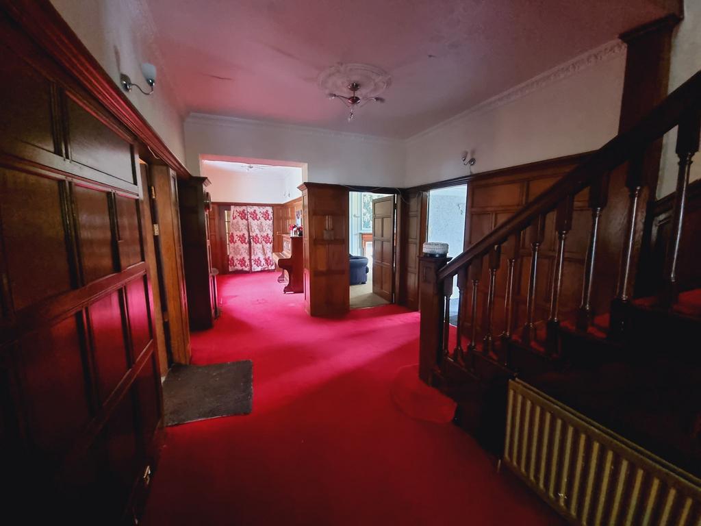 Photograph 12