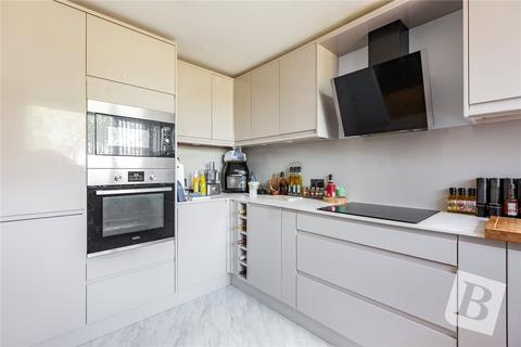 16 Hereford Walk, Basildon, SS14 3RE