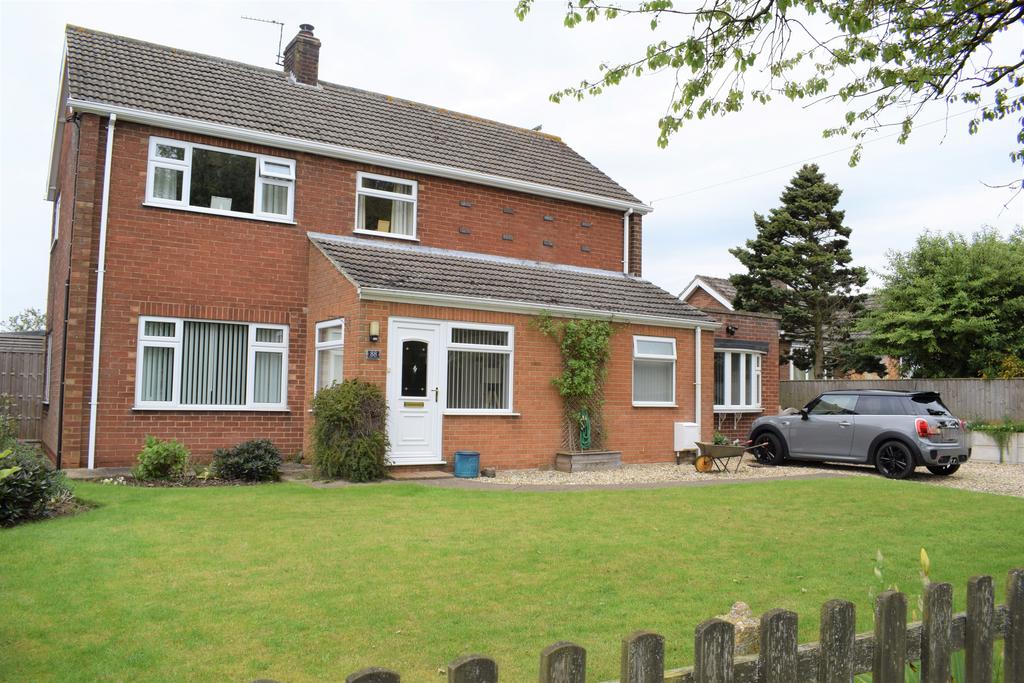 North Street, Caistor, LN7 4 bed detached house for sale £350,000