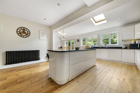 12 The Knoll, Bromley, BR2 7DH