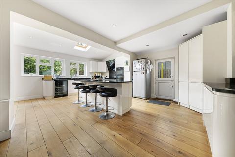 12 The Knoll, Bromley, BR2 7DH