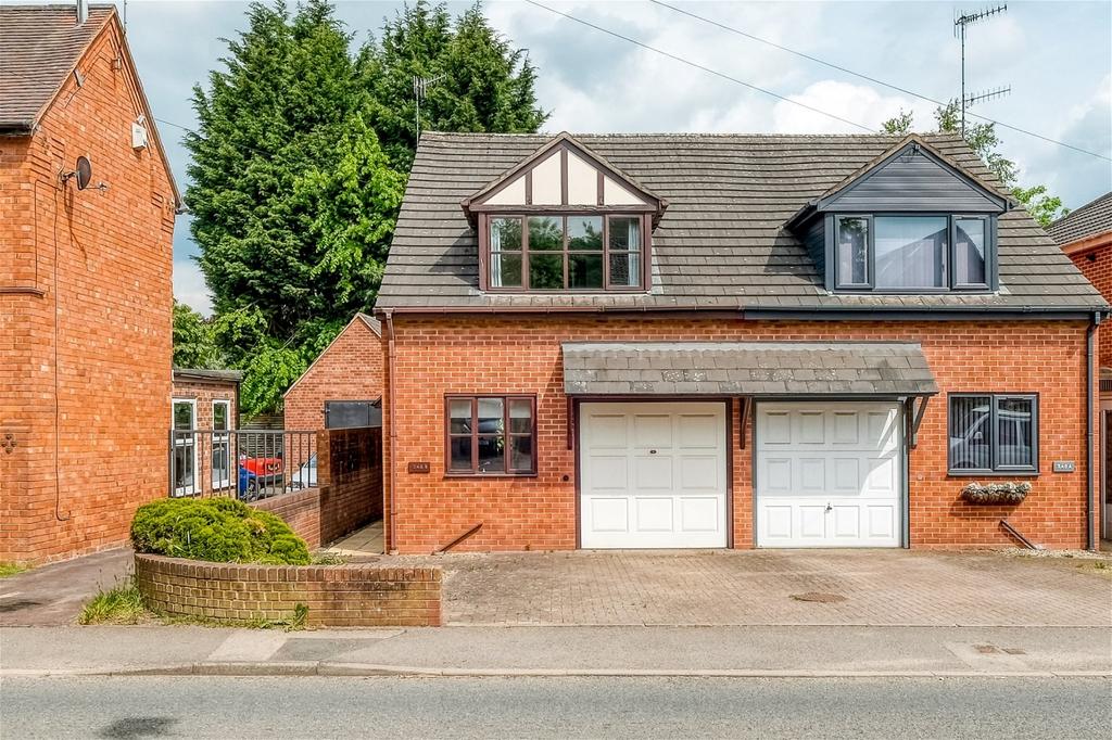 Stourbridge Road, Catshill, Bromsgrove, B61 9LQ 3 bed semidetached house for sale £280,000