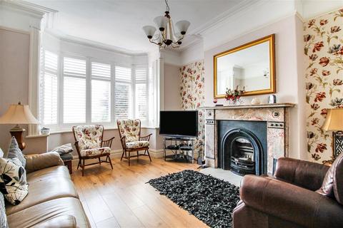 9 North Avenue, Rhyl, LL18 1HT