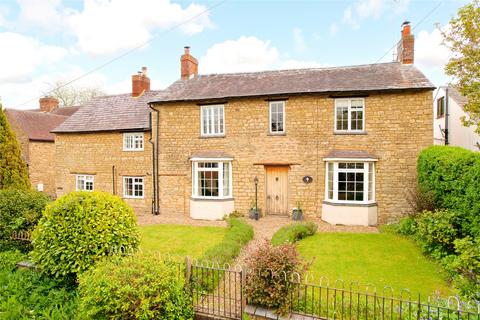 5 bedroom detached house for sale, Back Street, Thornborough, Buckinghamshire, MK18