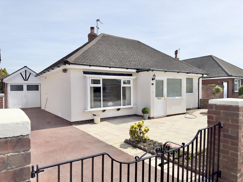 Berwick Road, Lancashire, FY8 2 bed bungalow for sale £285,000