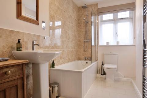 28 North Road, Wells, BA5 2TL