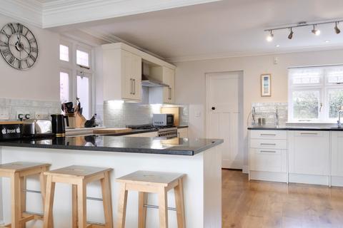 28 North Road, Wells, BA5 2TL