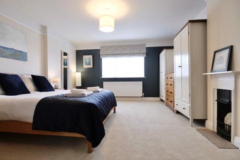28 North Road, Wells, BA5 2TL