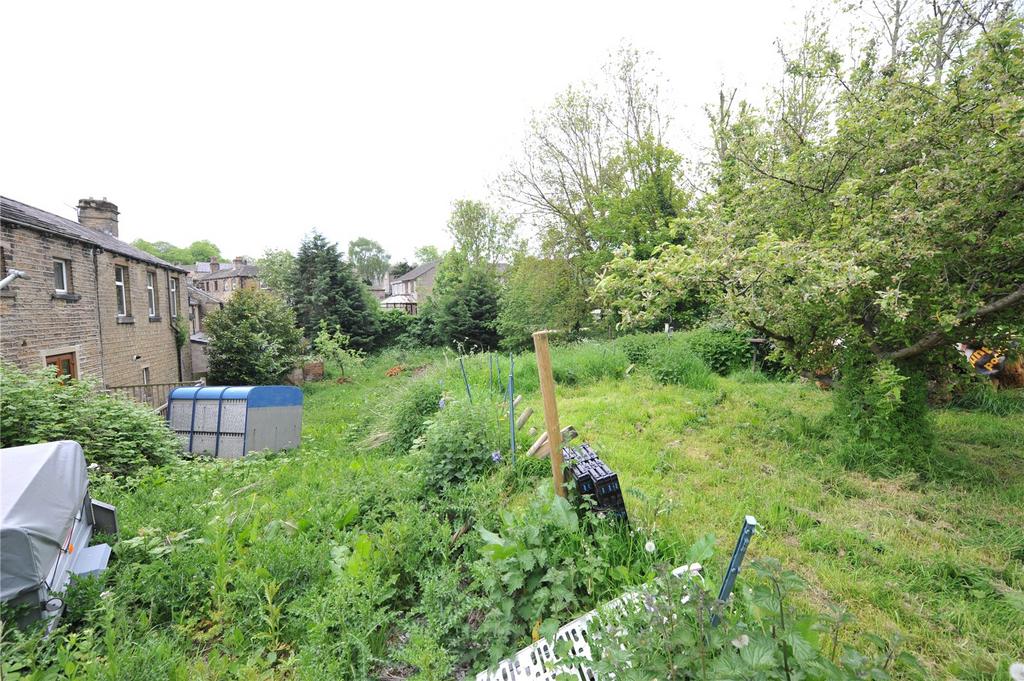 Saville Road, Skelmanthorpe, Huddersfield, West Yorkshire, HD8 Land for