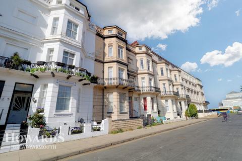 11 bedroom terraced house for sale, Albert Square, GREAT YARMOUTH