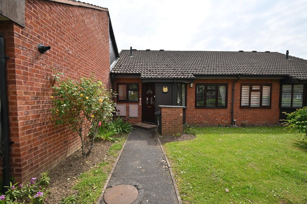 The Oaks, Kimberley Close, Langley, Berkshire, SL3 2 bed bungalow for