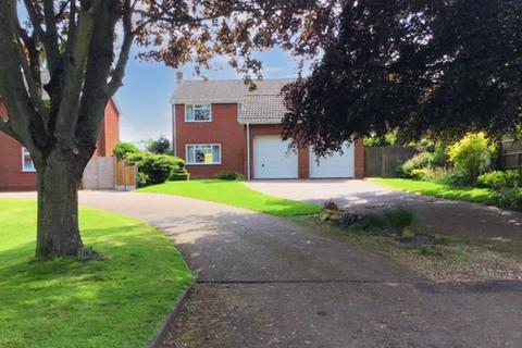 4 bedroom detached house for sale - Manor Way, Hail Weston PE19