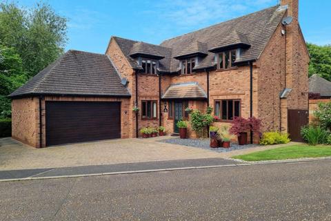 8 Foxford Close, Northampton, NN4 9UH