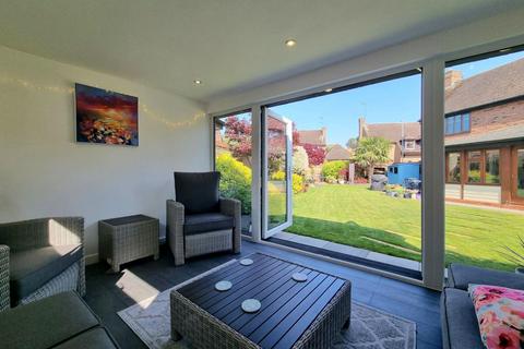8 Foxford Close, Northampton, NN4 9UH