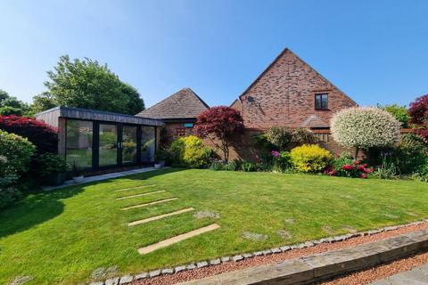 8 Foxford Close, Northampton, NN4 9UH