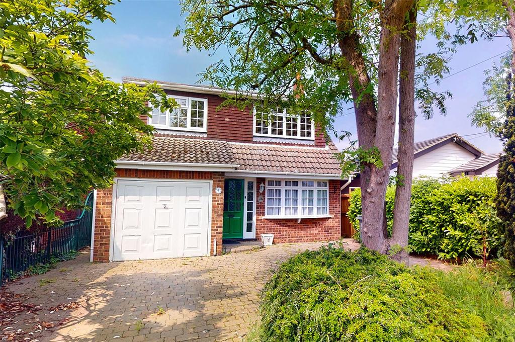 Fanton Chase, Wickford, Essex, SS11 4 bed detached house for sale £