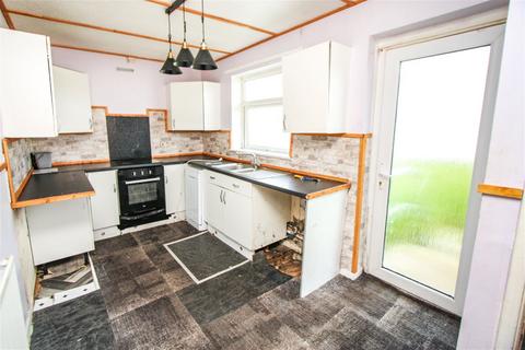 2 bedroom semi-detached bungalow for sale - Wern Las , Belgrano, LL22 9YG