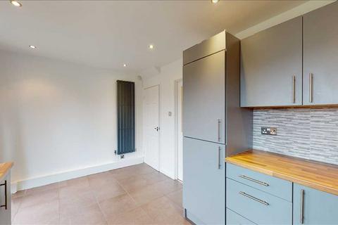 3 bedroom semi-detached house to rent - Fellbridge Close, Westhoughton