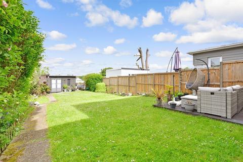 28 Sandwich Road, Eythorne, Dover, CT15 4AA