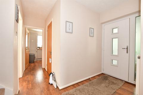 28 Sandwich Road, Eythorne, Dover, CT15 4AA