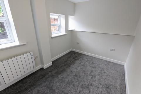 1 bedroom flat to rent, High Street, Kettering, NN16