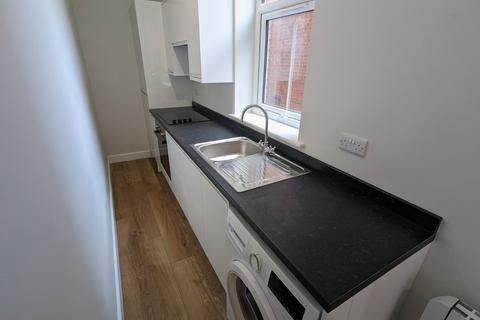 1 bedroom flat to rent, High Street, Kettering, NN16