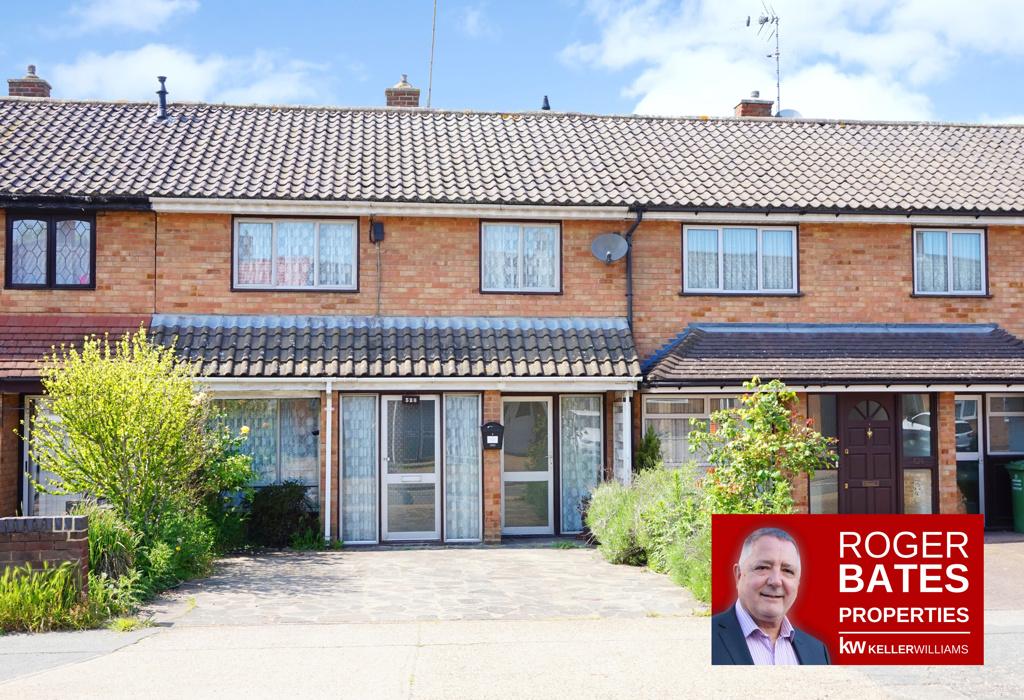 Whitmore Way, Basildon, Essex SS14 3 bed terraced house for sale £300,000