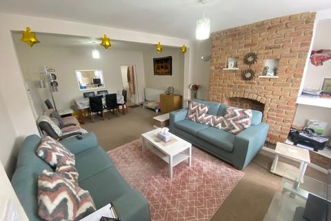 undefined, Northumberland Crescent, Feltham, Greater London, TW14