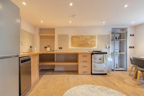 17 Windmill Road, Minchinhampton, Stroud, GL6 9DX