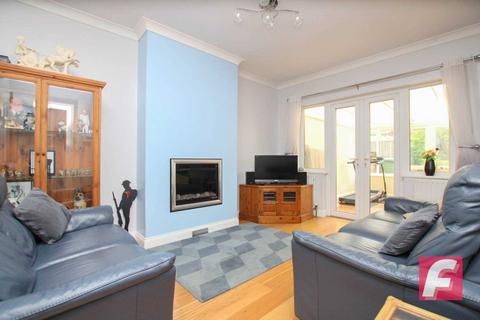 314 Park Avenue, Bushey, WD23 2BJ
