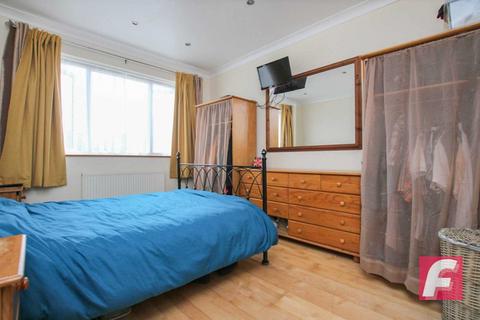 314 Park Avenue, Bushey, WD23 2BJ
