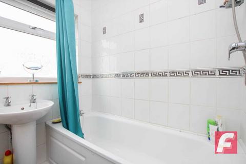 314 Park Avenue, Bushey, WD23 2BJ